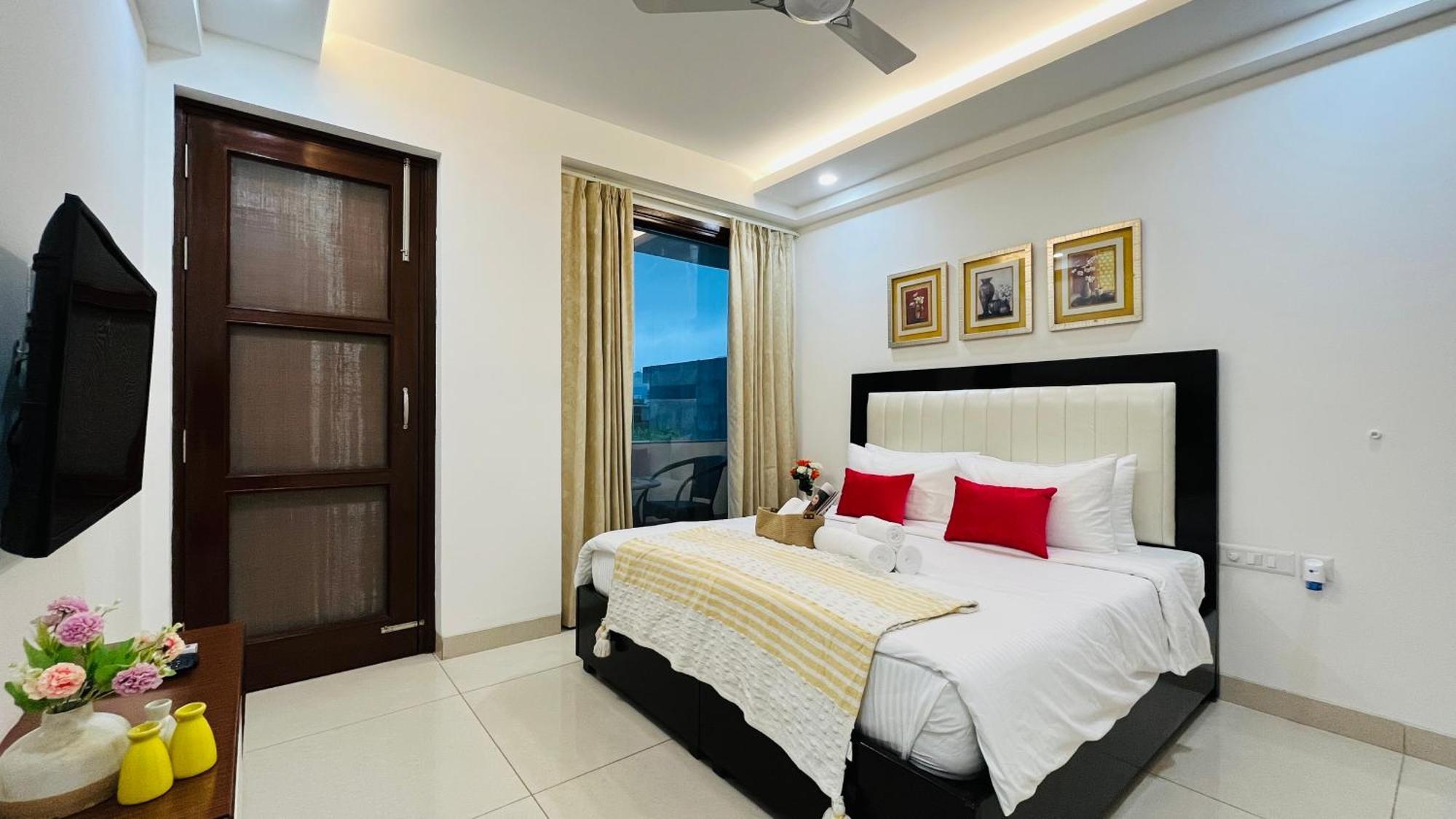 Olive Service Apartments - Golf Course Road Гургаон Экстерьер фото