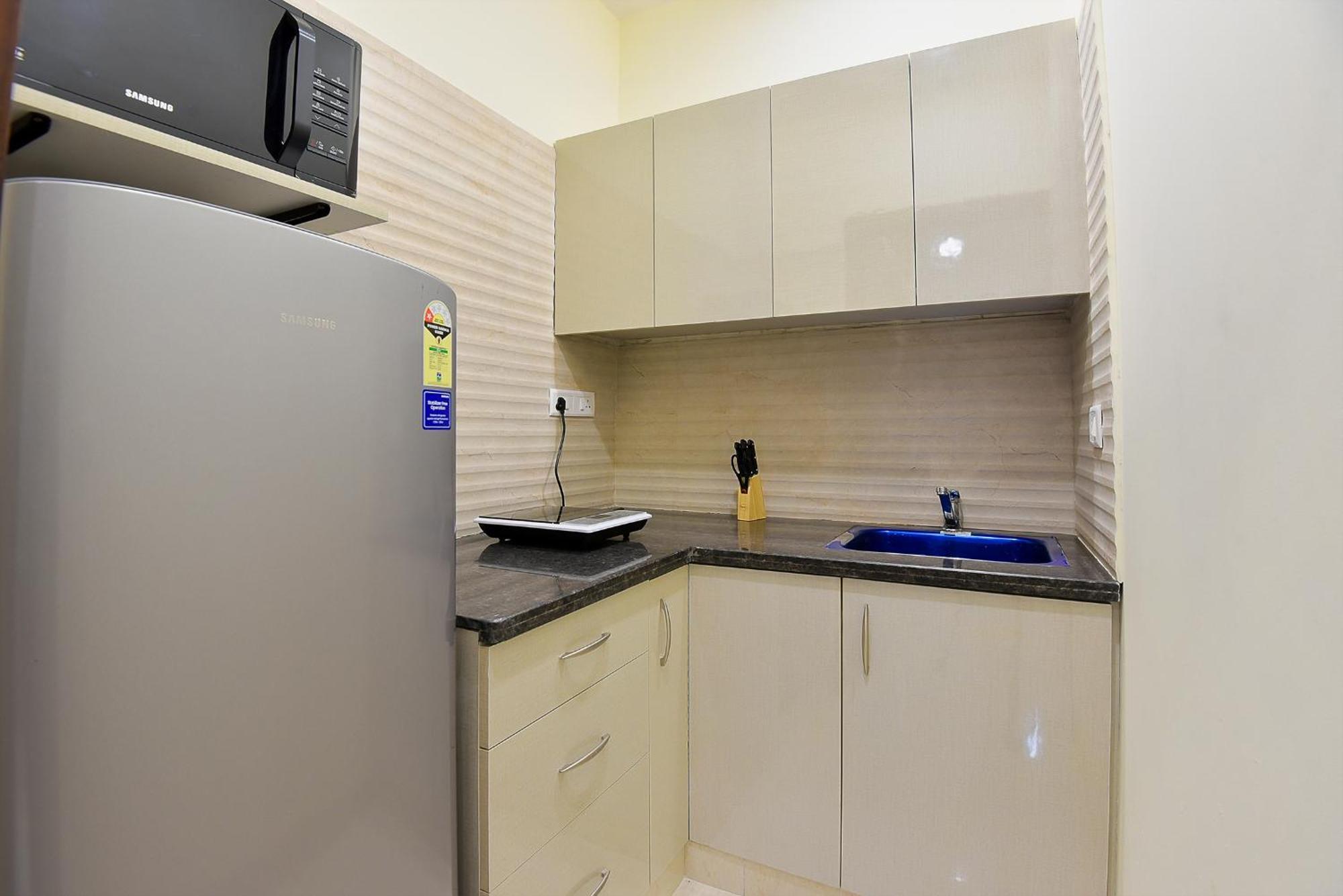 Olive Service Apartments - Golf Course Road Гургаон Номер фото